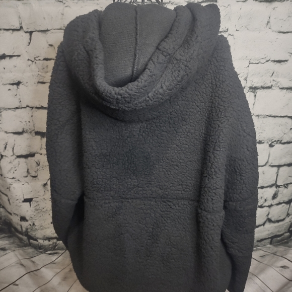 Victoria's Secret PINK Sherpa Hooded Pullover - Picture 12 of 16